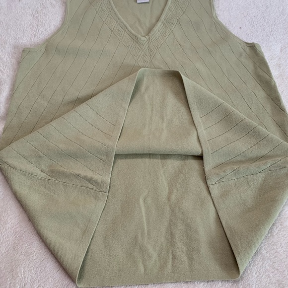 Mimi Maternity Light Green Sleeveless Top Size Large - Picture 9 of 17